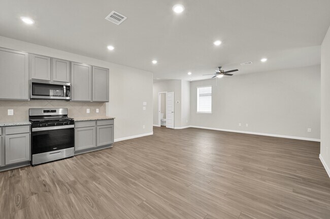 Building Photo - 13244 Musky Dr