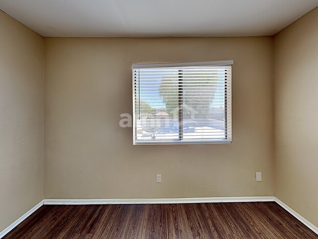 Building Photo - 9957 E Paseo San Ardo