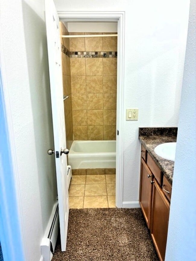 Building Photo - Long Term Rental- Dillon Valley East H 104