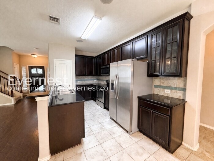 Building Photo - 1620 Willow Vista