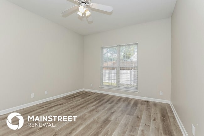 Building Photo - 1003 Montrose Dr