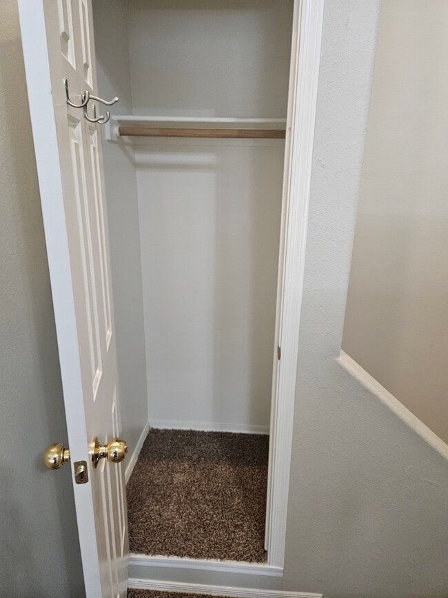 Building Photo - 7520 E Earll Dr