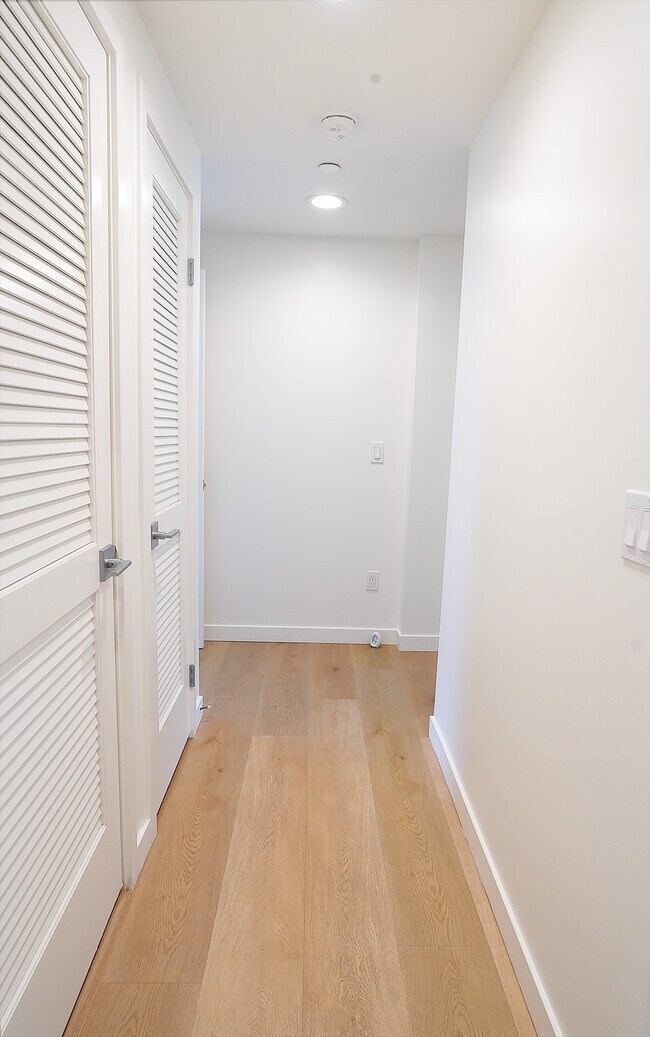 Building Photo - 3282 N Canary Way