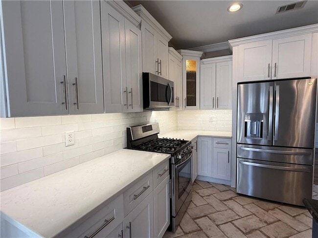 Building Photo - 1180 Downyshire Dr