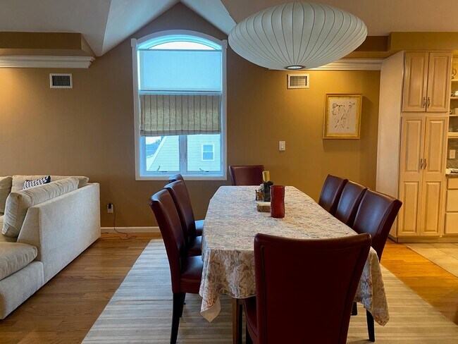 Building Photo - 1051 Oceanfront