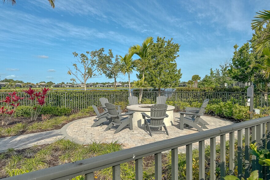 Building Photo - 2268 Yellowfin Cir