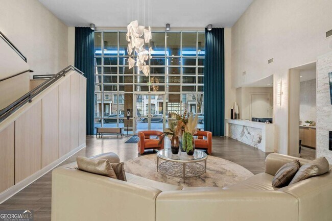 Building Photo - 711 Cosmopolitan Dr NE