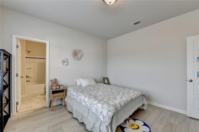 Building Photo - 1561 Branthaven Ln