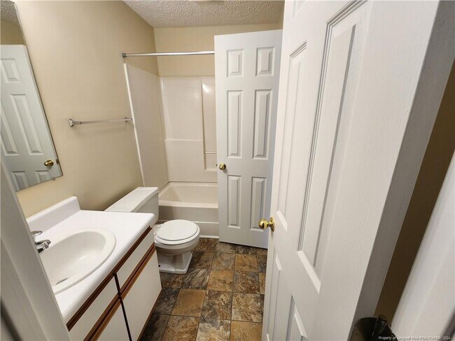 Building Photo - 264 Waterdown Dr