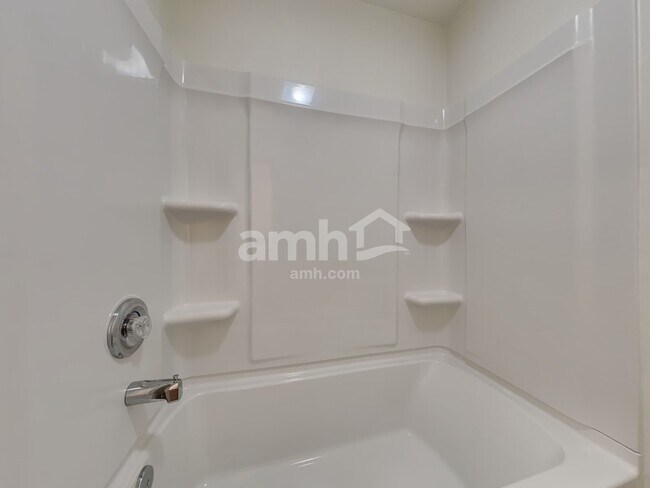 Building Photo - 437 Sandstone Dr