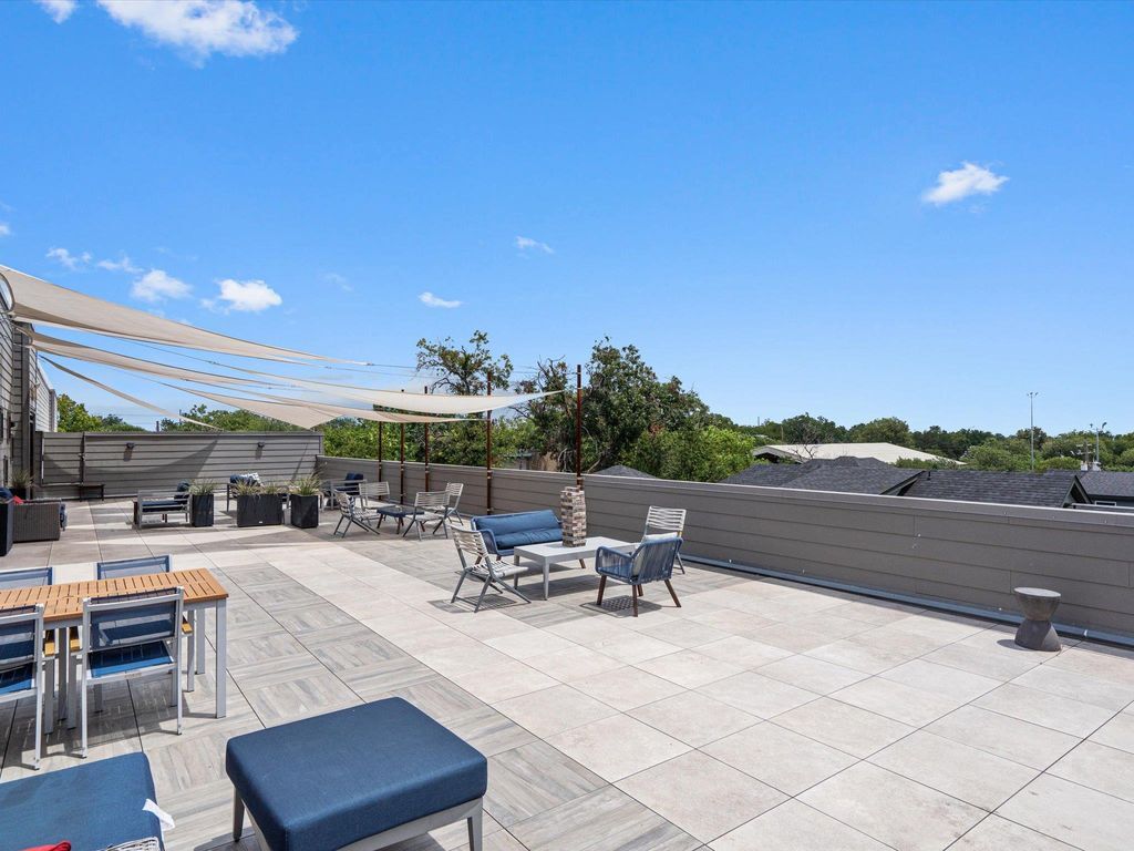 Rooftop terrace - 2213 Poquito St