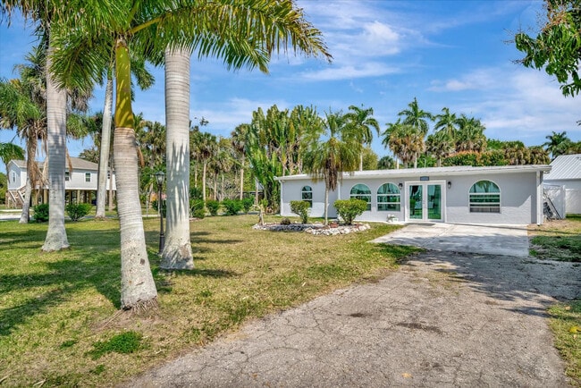 Building Photo - 4408 E Riverside Dr