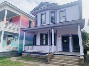 Building Photo - 23 E 40th St