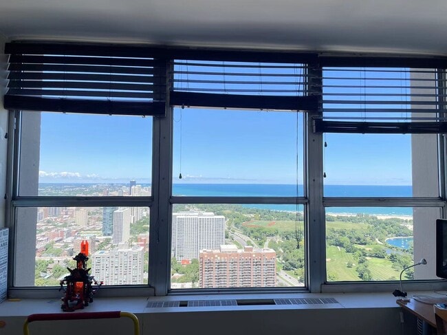 Building Photo - 655 W Irving Park Rd