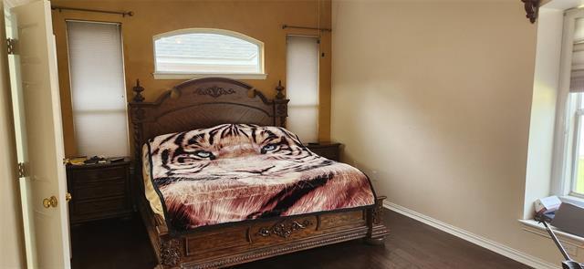 Building Photo - 809 Forest Hollow Dr