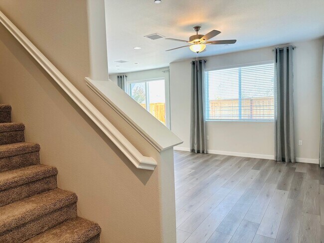 Building Photo - $2,795 Tesoro Viejo, Award Winning Communi...