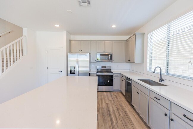 Building Photo - 16976 W Diana Ave