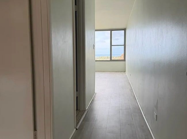 Building Photo - 6710 Hawaii Kai Dr