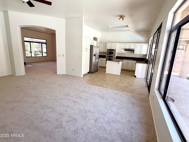 Building Photo - 4208 E Hamblin Dr