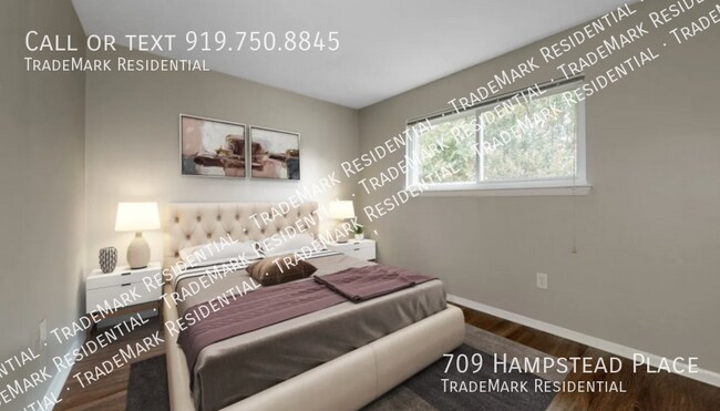 Building Photo - 709 Hampstead Pl