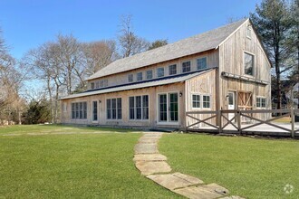 Building Photo - 21 A Rawson Rd