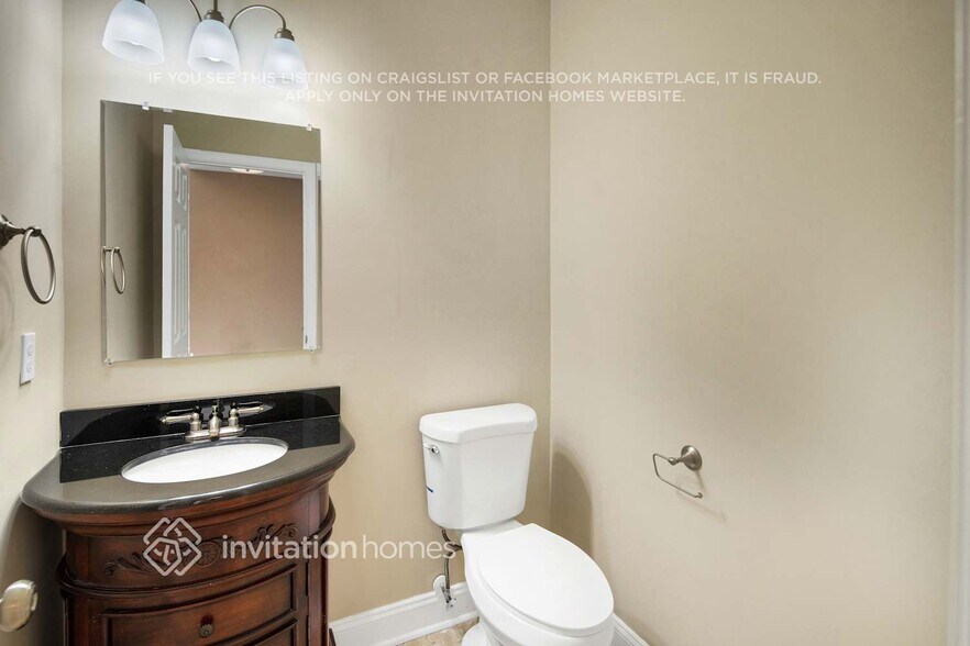 Building Photo - 2303 Coneflower Dr