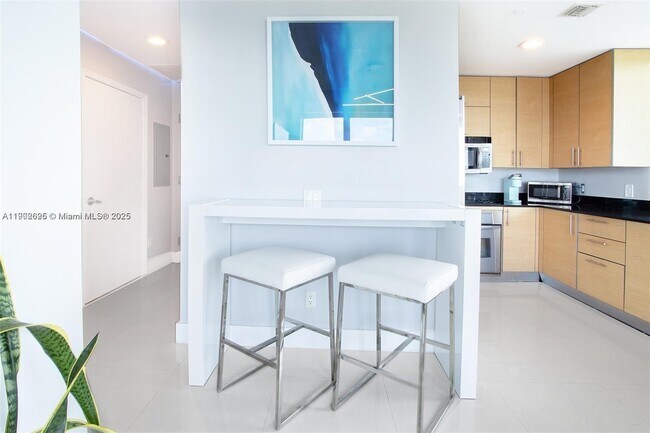 Building Photo - 60 SW 13th St