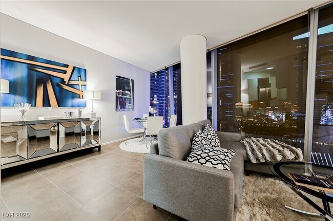 Building Photo - 3726 S Las Vegas Blvd