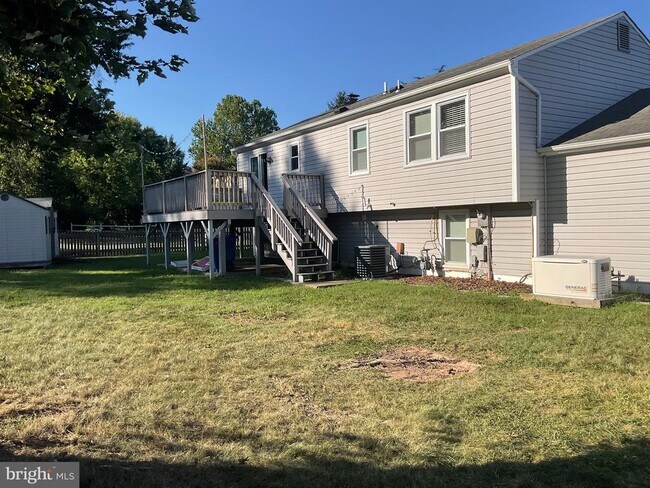 Building Photo - 2636 Armada St