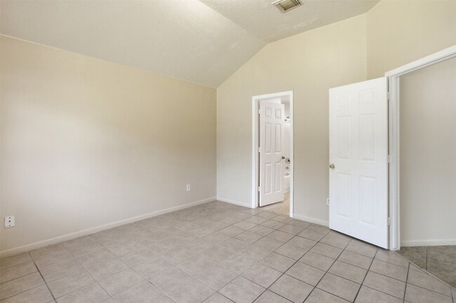 Building Photo - 15738 Boonridge Rd