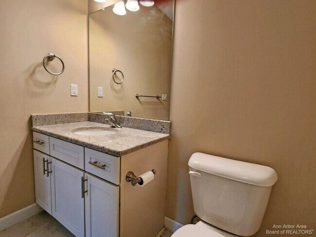Building Photo - 5643 Arbor Chase Dr