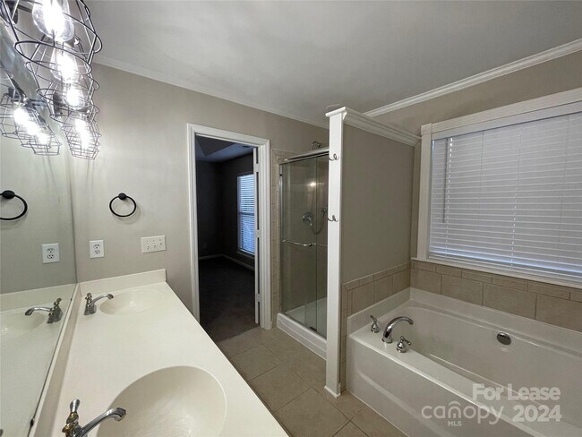 Building Photo - 8307 Belstead Brook Ct