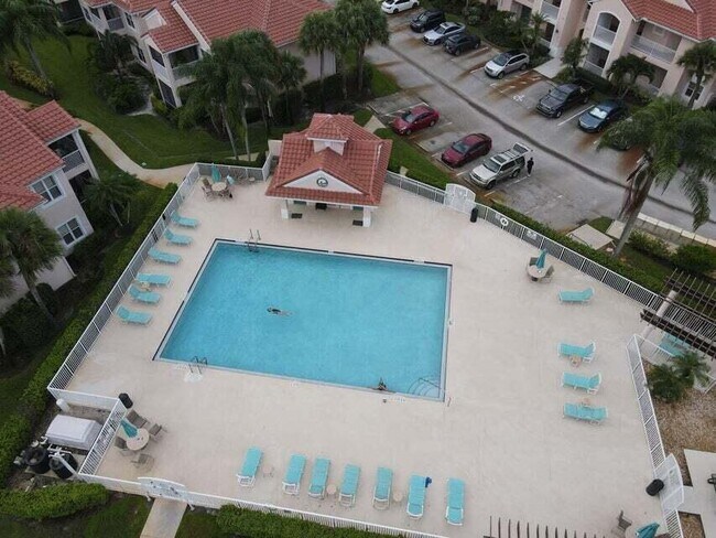 Building Photo - 9847 Perfect Dr