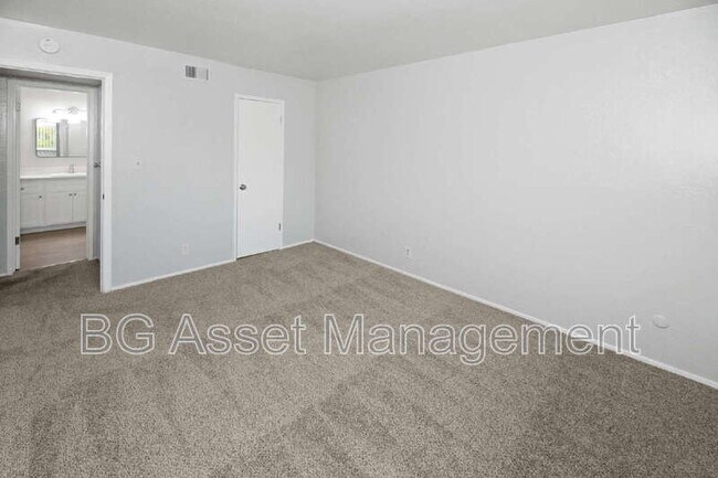 Building Photo - 4621 Ashdale Ct