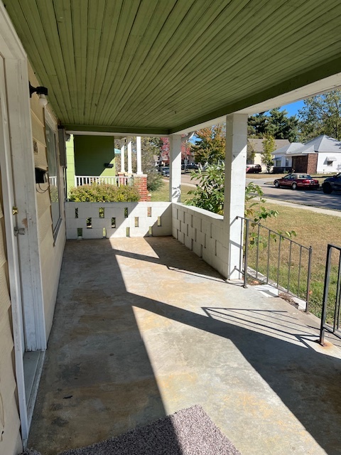 Covered Front Porch - 2105 N Weller Ave