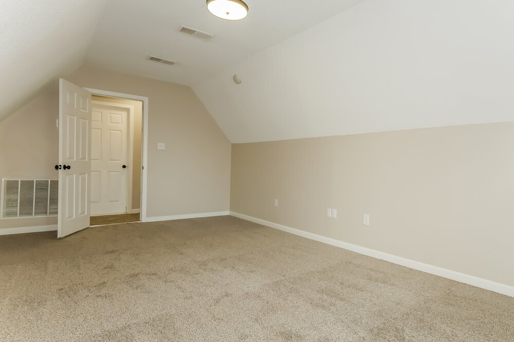 Building Photo - 10678 Pecan Meadow Dr N