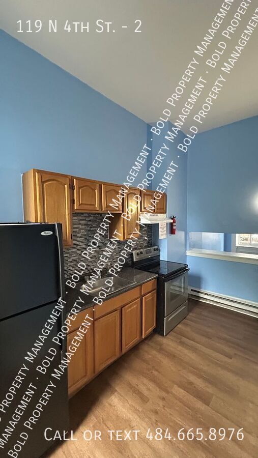 Building Photo - 119 N 4th St