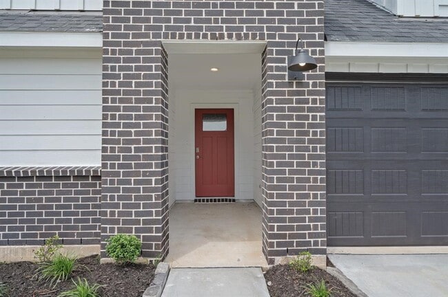 Building Photo - 29422 Pikes Peak Dr