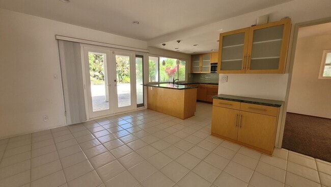 Building Photo - Beautifull 4 Bed 2 Bath In UTC Area