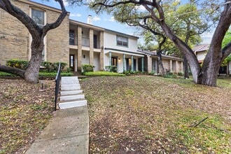 Building Photo - 2 Bedroom/2 Bath Shenandoah Subdivision