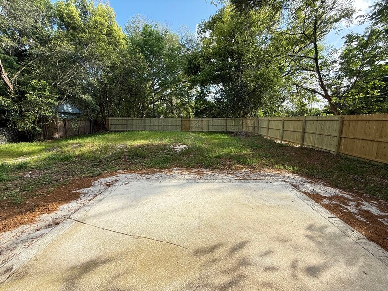 Fully fenced backyard - 5032 Welborn Rd
