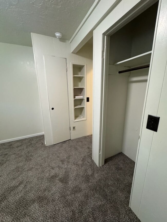 Building Photo - STATUS: PENDING APPLICATION-| R80E| $1495.00