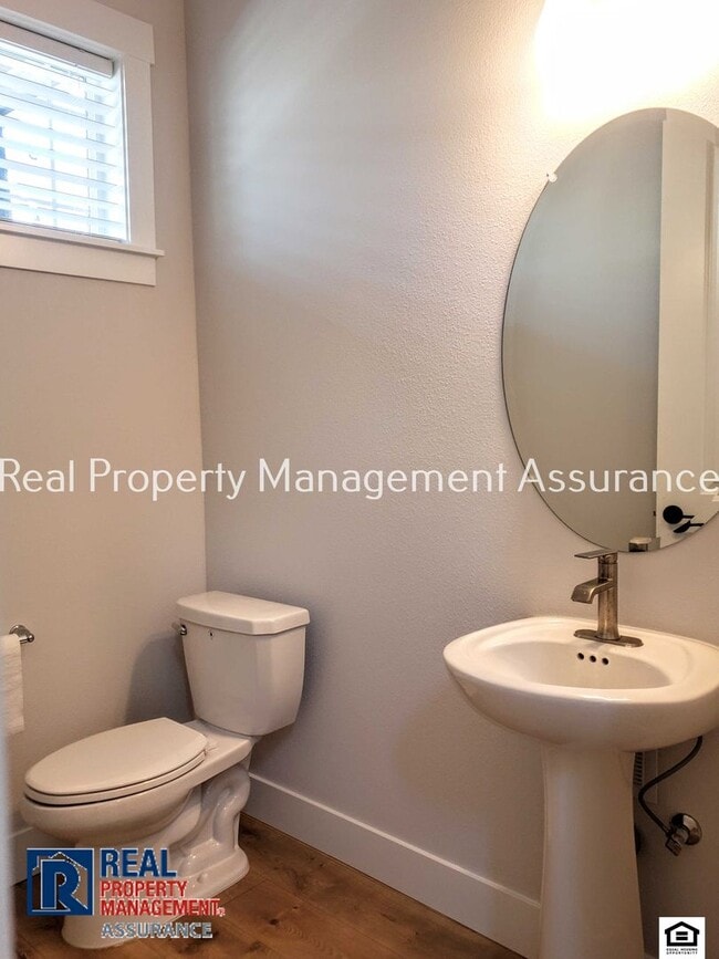 Building Photo - 16870 SW Rockhampton Ln