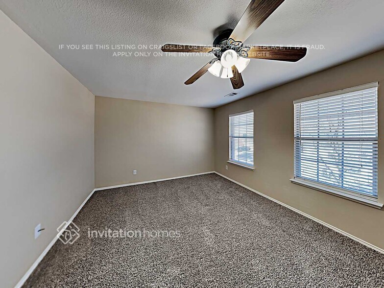Building Photo - 5108 Raymond Dr