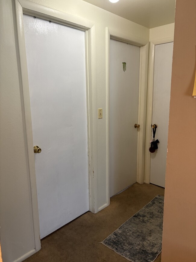 Building Photo - 1748 S 500 E