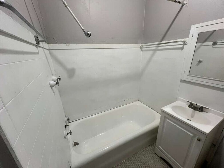 Building Photo - 1801 Stanwood Rd