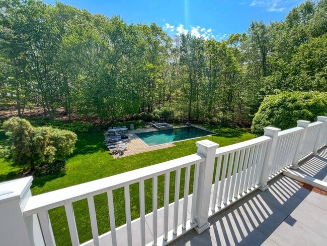 Building Photo - 118 Water Mill Towd Rd