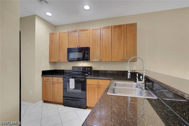 Building Photo - 10260 Olivewood Way