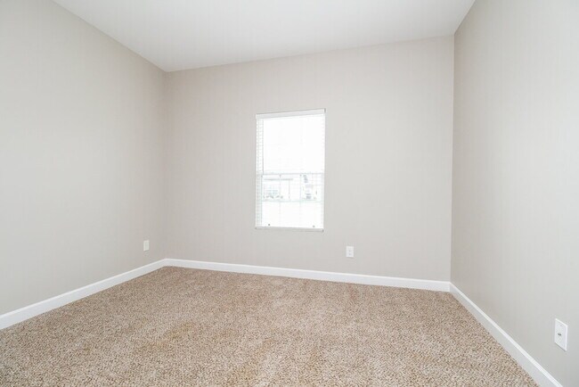 Building Photo - 4806 Beryl Dr