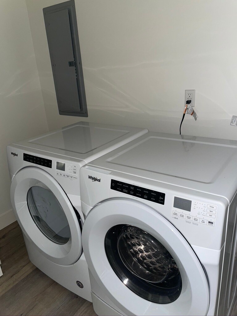 large laundry room - 6227 Atoll Ave